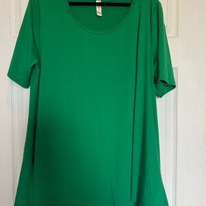 LuLaRoe Perfect tee Green Short Sleeve shirt 2X